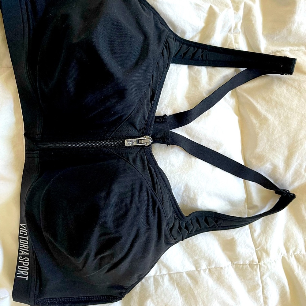 VICTORIA SECRET SPORTS BRA SZ 38C
